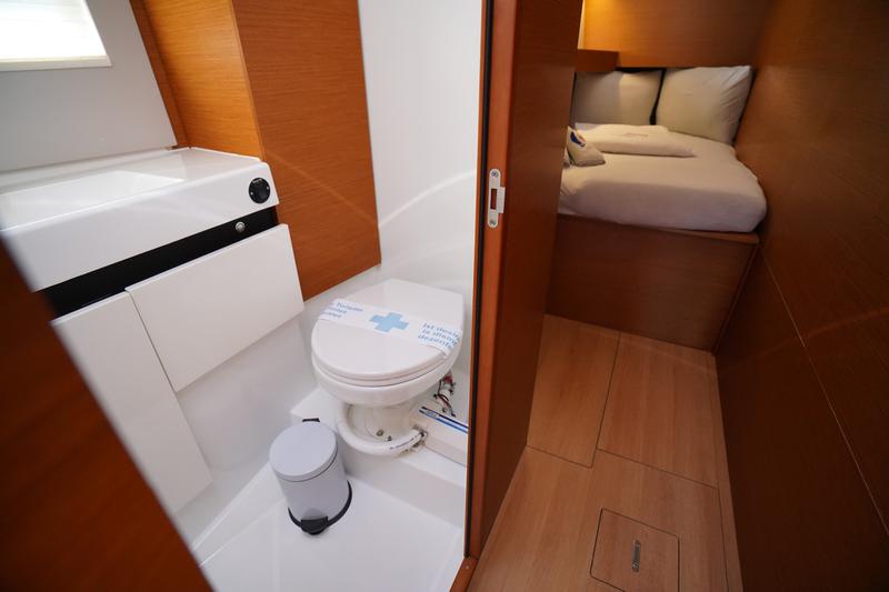 Book yachts online - sailboat - Sun Odyssey 490 - Red Marlin - rent