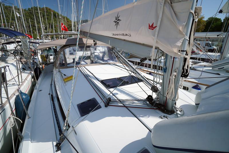 Book yachts online - sailboat - Sun Odyssey 490 - Red Marlin - rent