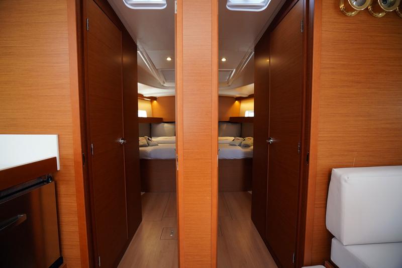 Book yachts online - sailboat - Sun Odyssey 490 - Red Marlin - rent