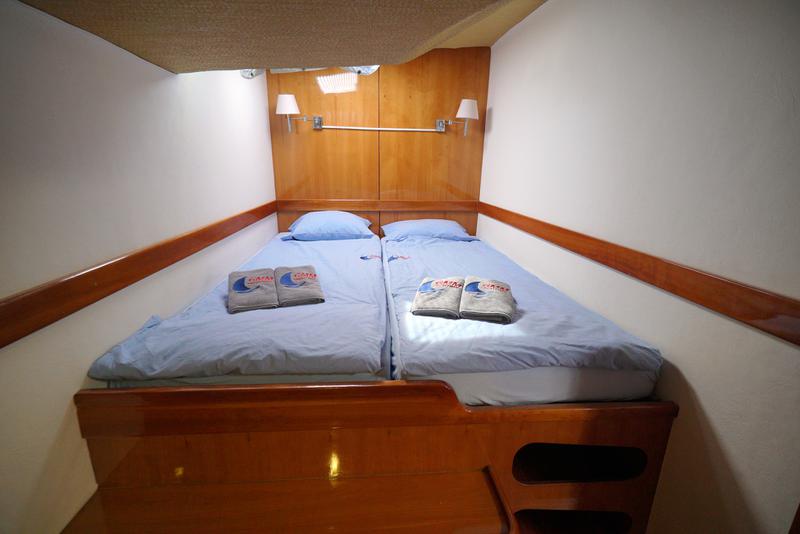 Book yachts online - catamaran - Privilege 465 - Emotion - rent