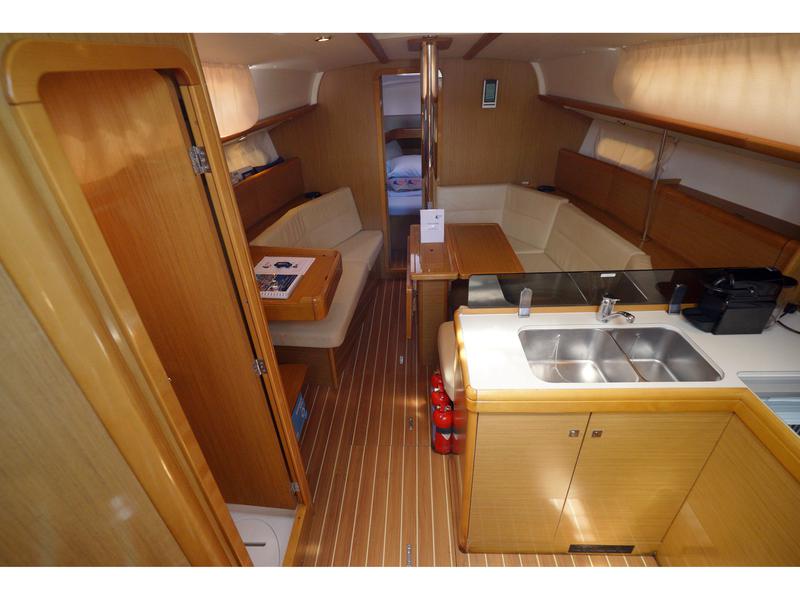 Book yachts online - sailboat - Sun Odyssey 36i - Sunny - rent