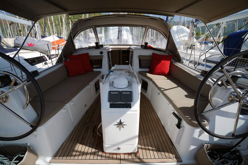 Book yachts online - sailboat - Sun Odyssey 410 - Free Me - rent