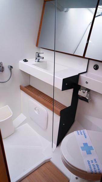 Book yachts online - sailboat - Sun Odyssey 440 - 3 Cabins - White Marlin - rent
