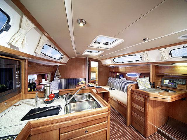 Book yachts online - sailboat - Bavaria 34 Cruiser - Landflucht - rent