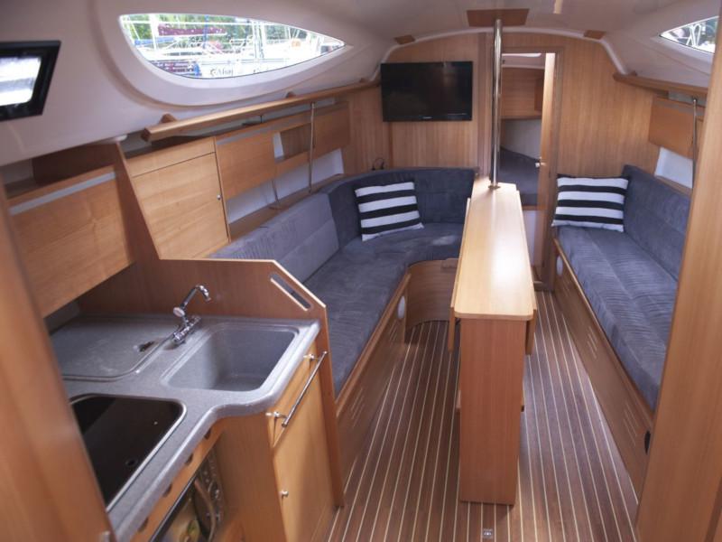 Book yachts online - sailboat - Maxus 33.1 RS Standard - LEROS - rent