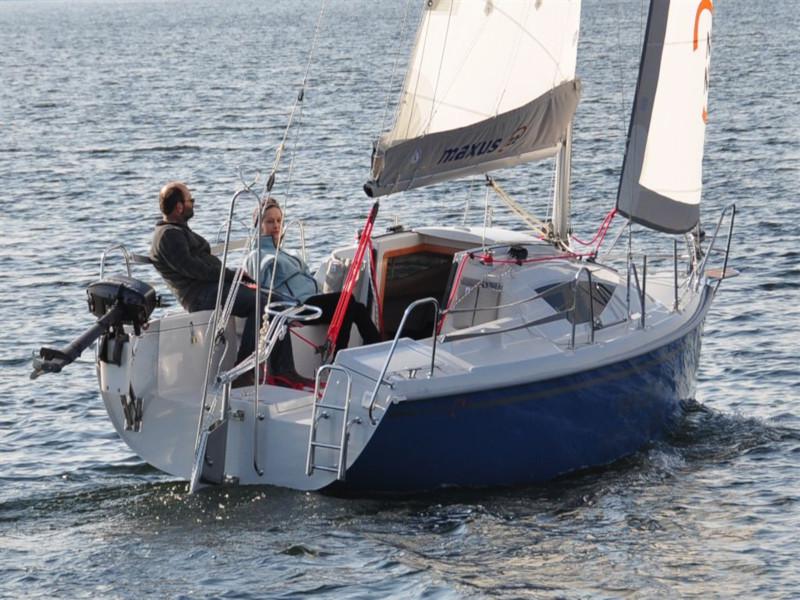 Book yachts online - sailboat - Maxus 22 Standard - IRIS - rent