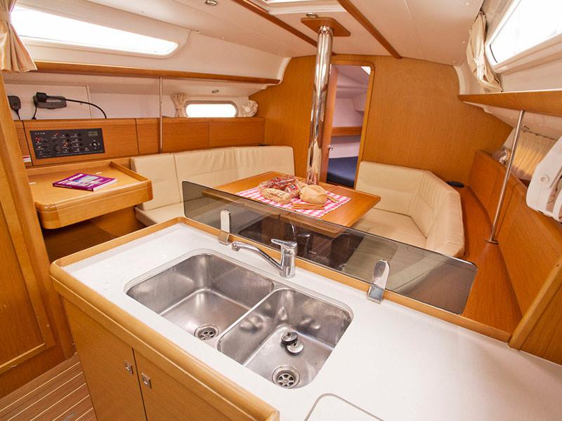 Book yachts online - sailboat - Sun Odyssey 36i - Lauren - rent