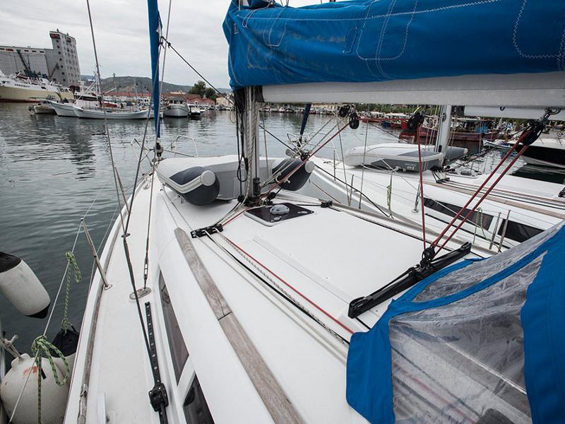 Book yachts online - sailboat - Sun Odyssey 36i - Lauren - rent