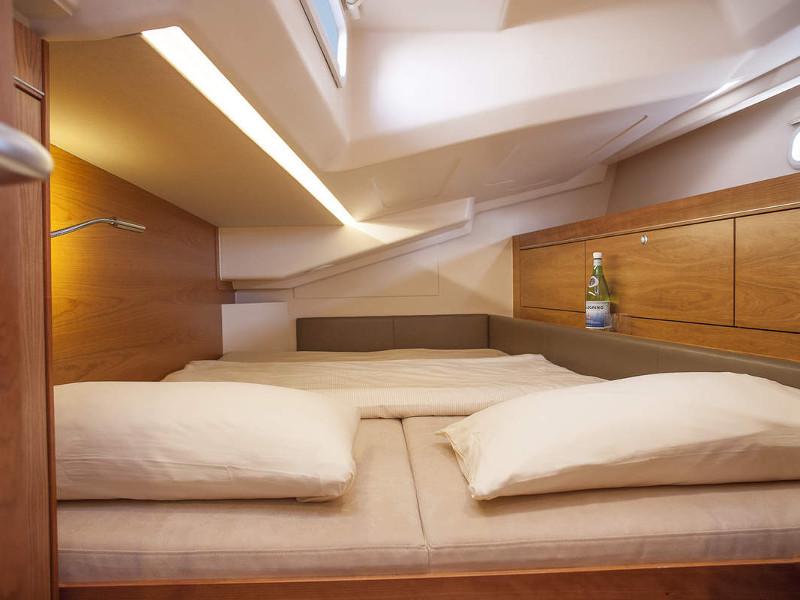 Book yachts online - sailboat - Hanse 505 - Ariel - rent