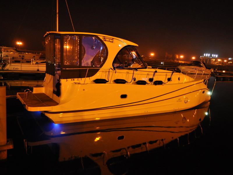 Book yachts online - motorboat - Tes 393 Illuminatus - Tes 393 Illuminatus - rent