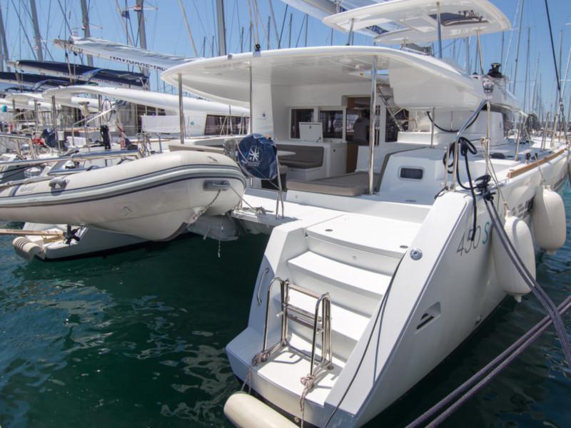 Book yachts online - catamaran - Lagoon 450 - Northern Breeze - rent