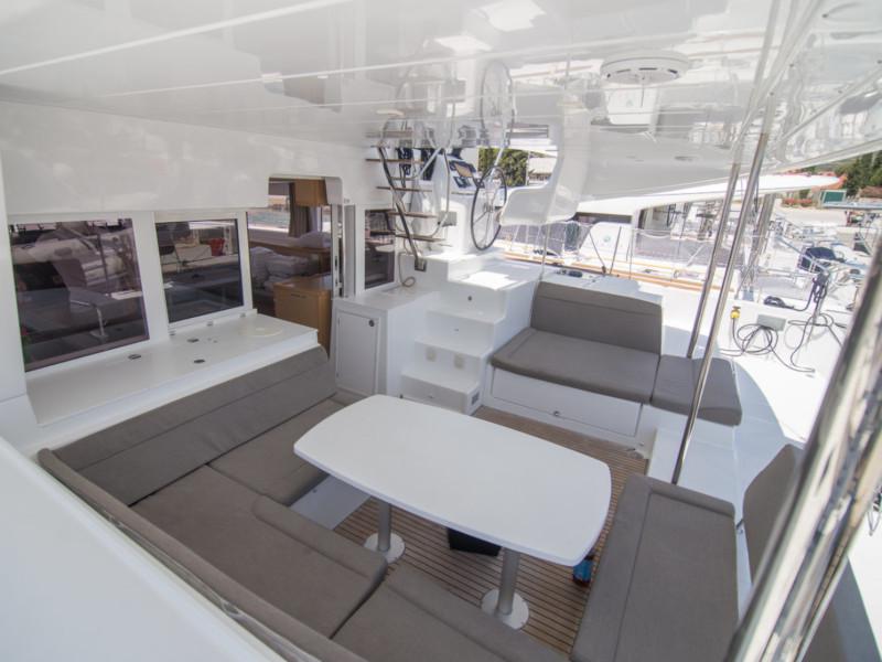 Book yachts online - catamaran - Lagoon 450 - Northern Breeze - rent