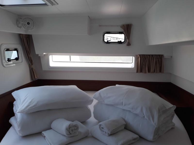 Book yachts online - catamaran - Lagoon 42 - Largonaute (SUNDAY TO SUNDAY) - rent