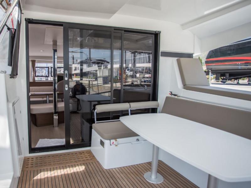 Book yachts online - catamaran - Lagoon 42 - Mitra - rent