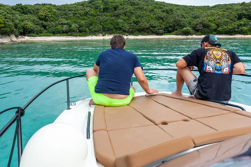 Book yachts online - motorboat - Beneteau Flyer 8 SUNdeck - LUCY - rent