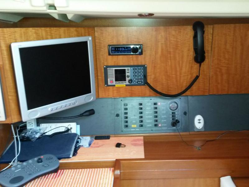 Book yachts online - sailboat - Dufour 425 GL - Al- Borany - rent