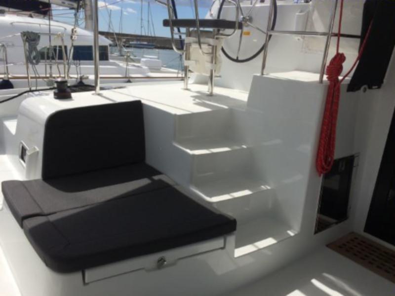 Book yachts online - catamaran - Lagoon 42 - Mares - rent