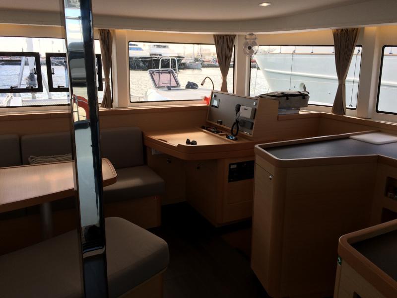 Book yachts online - catamaran - Lagoon 42 - Genista II - rent