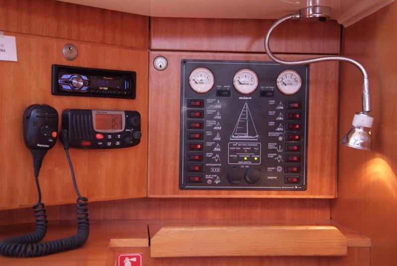 Book yachts online - sailboat - Elan 384 Impression - ALHAMBRA - rent