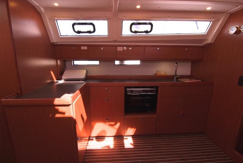 Book yachts online - sailboat - Bavaria Cruiser 46 - GARBIN - rent