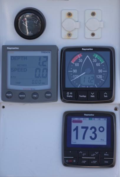 Book yachts online - sailboat - Bavaria 46 Cruiser - SHE - rent