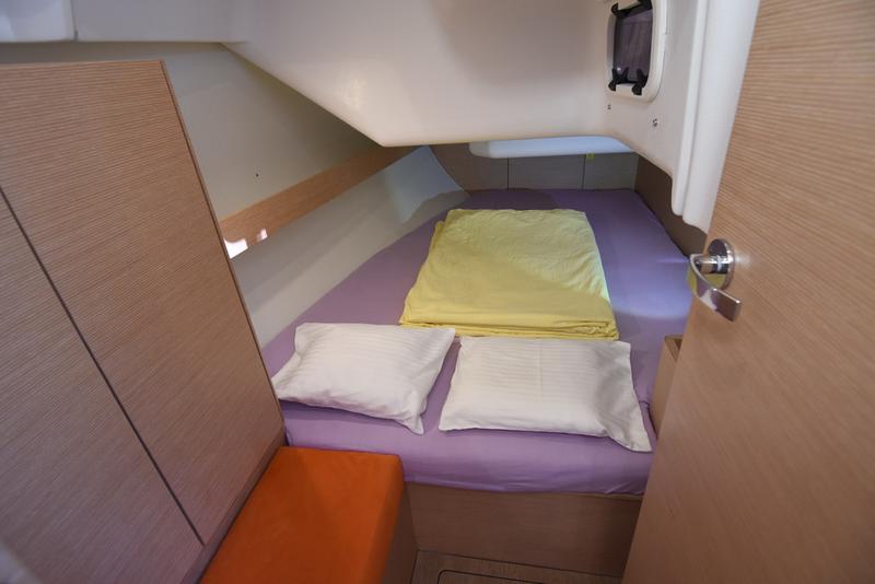 Book yachts online - sailboat - Elan 35 Impression - ARASHI - rent