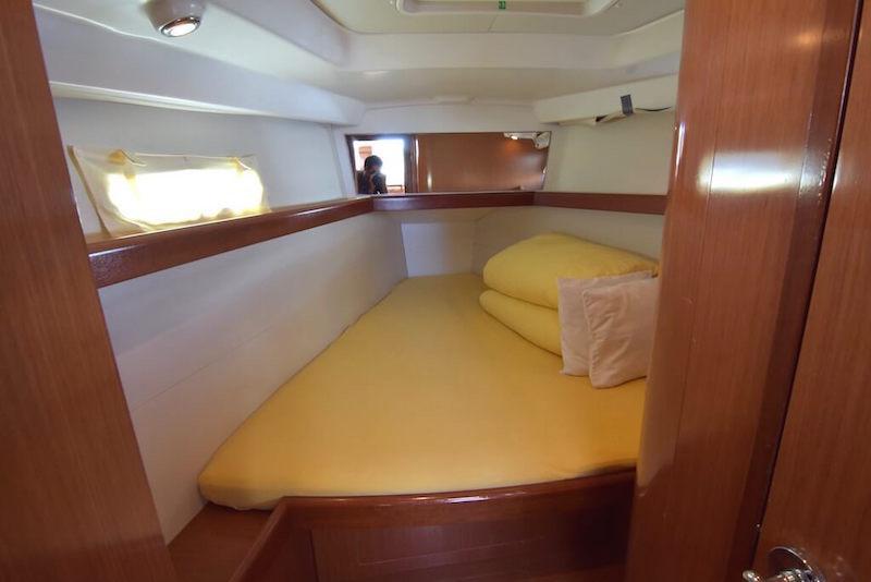Book yachts online - sailboat - Beneteau Oceanis 40 - IMAGINE  - rent