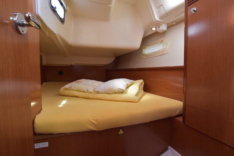 Book yachts online - sailboat - Beneteau Oceanis 40 - IMAGINE  - rent