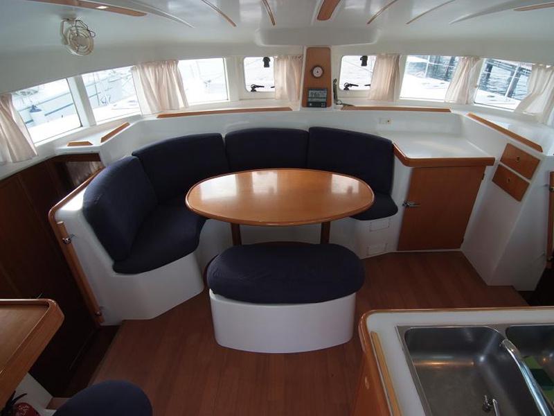 Book yachts online - catamaran - Lagoon 380 S2 (4+2 cab) - RELAX - rent