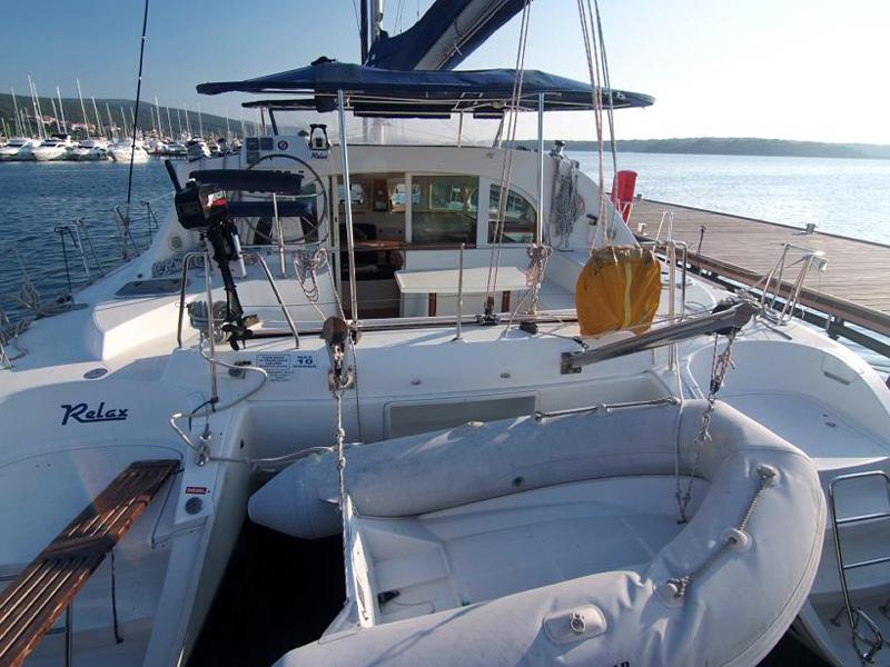 Book yachts online - catamaran - Lagoon 380 S2 (4+2 cab) - RELAX - rent