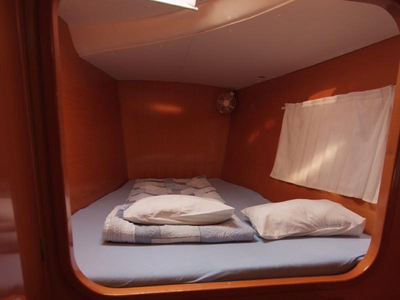 Book yachts online - catamaran - Lagoon 380 S2 (4+2 cab) - RELAX - rent