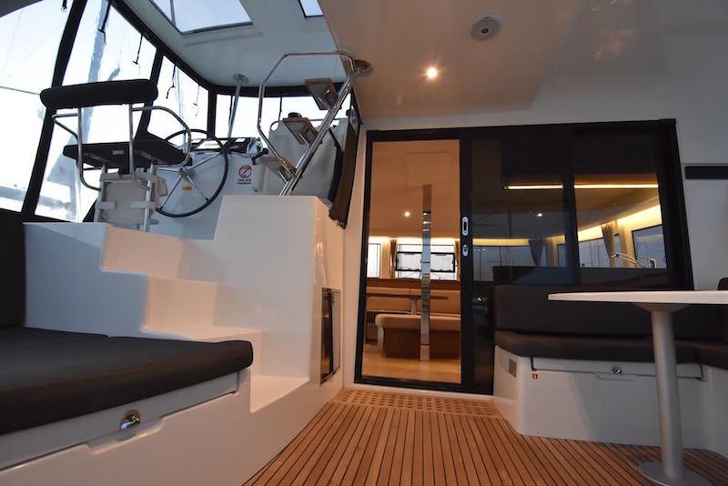 Book yachts online - catamaran - Lagoon 42 - LOLINA - rent