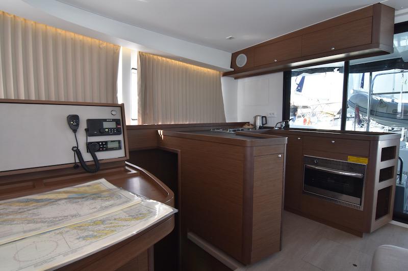 Book yachts online - catamaran - Lagoon 42 - LOLINA - rent