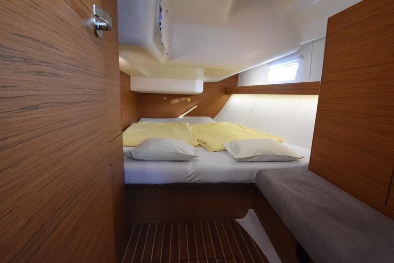 Book yachts online - sailboat - Elan 45 Impression - TWILIGHT  - rent