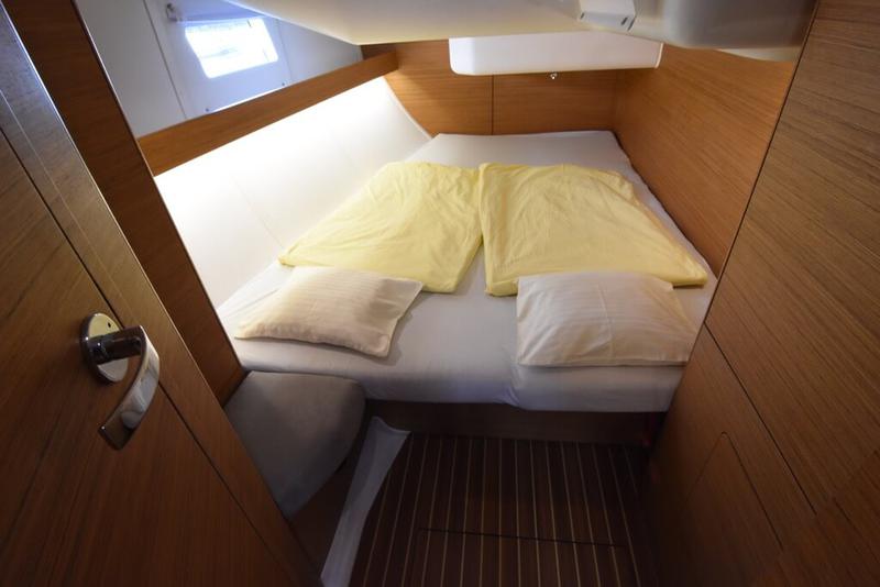 Book yachts online - sailboat - Elan 45 Impression - TWILIGHT  - rent