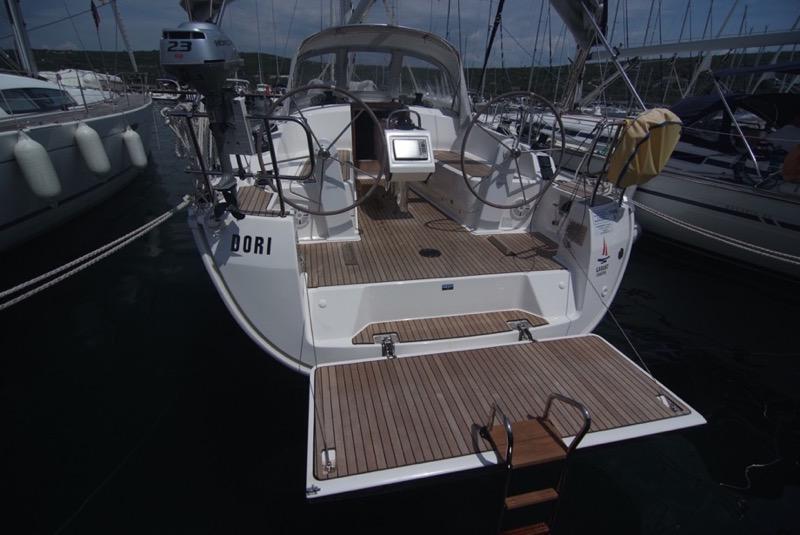 Book yachts online - sailboat - Bavaria Cruiser 37 - DORI  - rent