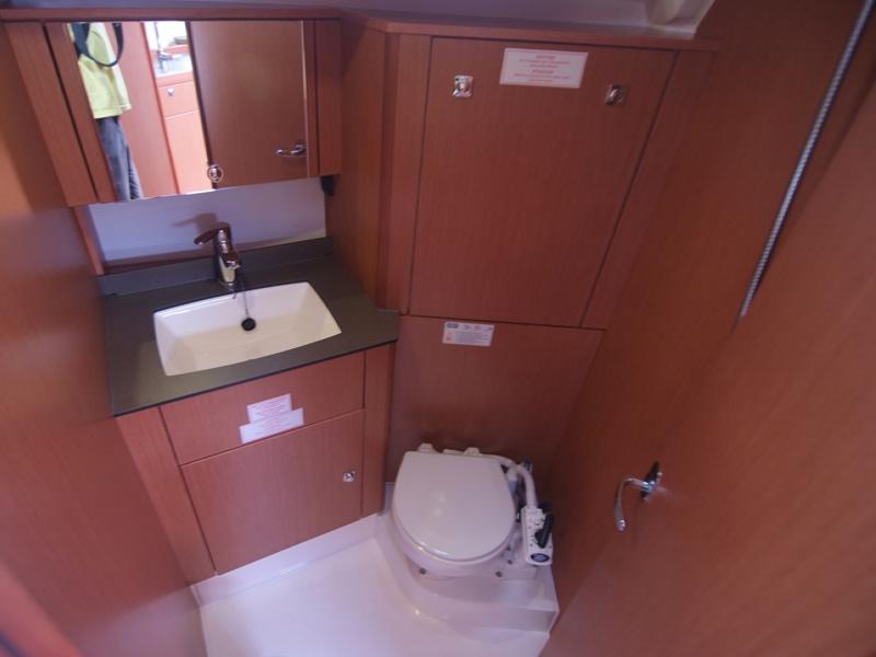 Book yachts online - sailboat - Bavaria Cruiser 41 - LEVANT - rent