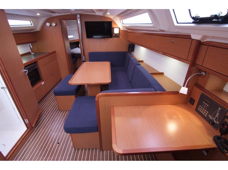 Book yachts online - sailboat - Bavaria Cruiser 41 - LEVANT - rent