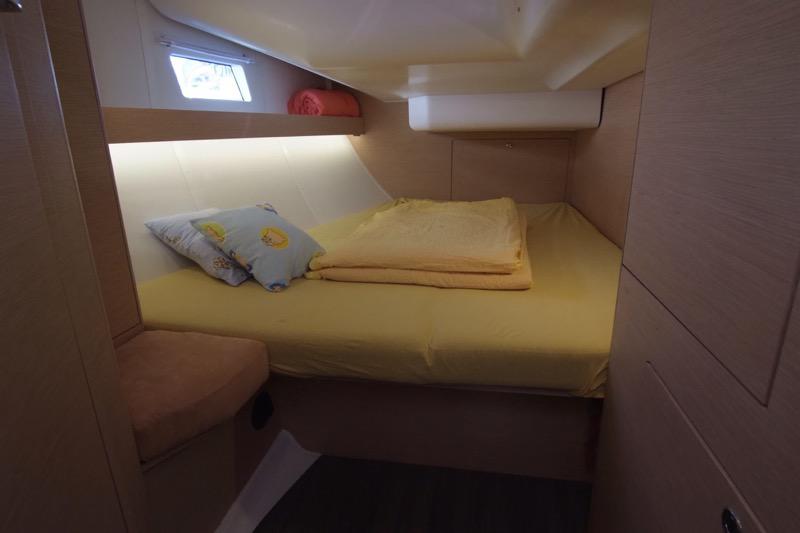 Book yachts online - sailboat - Elan 45 Impression - HEIDI  - rent