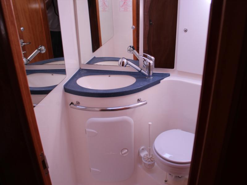 Book yachts online - sailboat - Bavaria 46 Cruiser - Thetis - rent