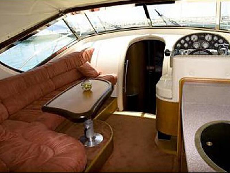 Book yachts online - motorboat - Catcruiser 45 - Lav Boat - rent