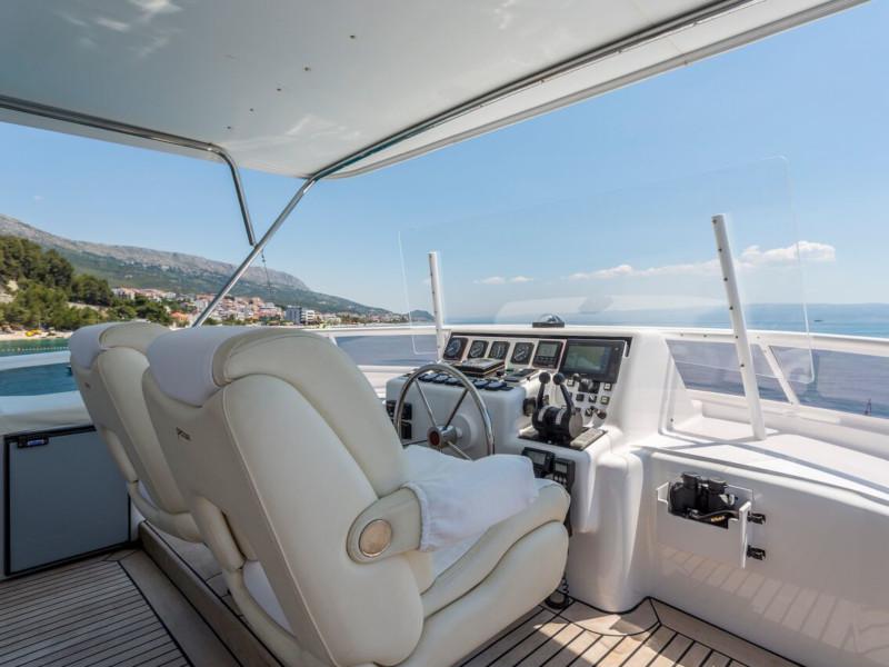 Book yachts online - motorboat - Moonen 65 - Petar - rent