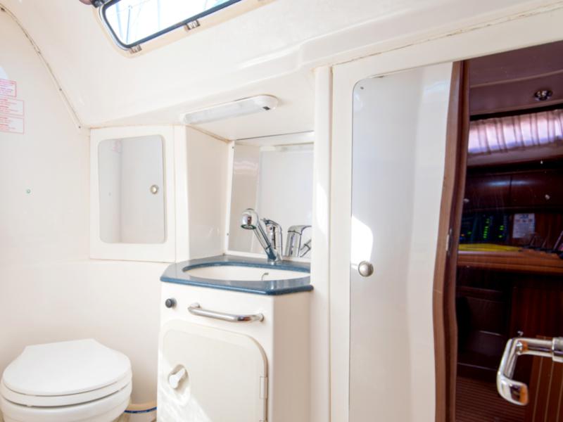 Book yachts online - sailboat - Bavaria 38 - Arcturos - rent