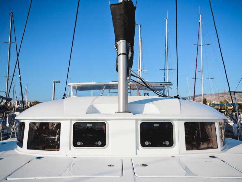 Book yachts online - catamaran - Lagoon 380 - Chrysa - rent