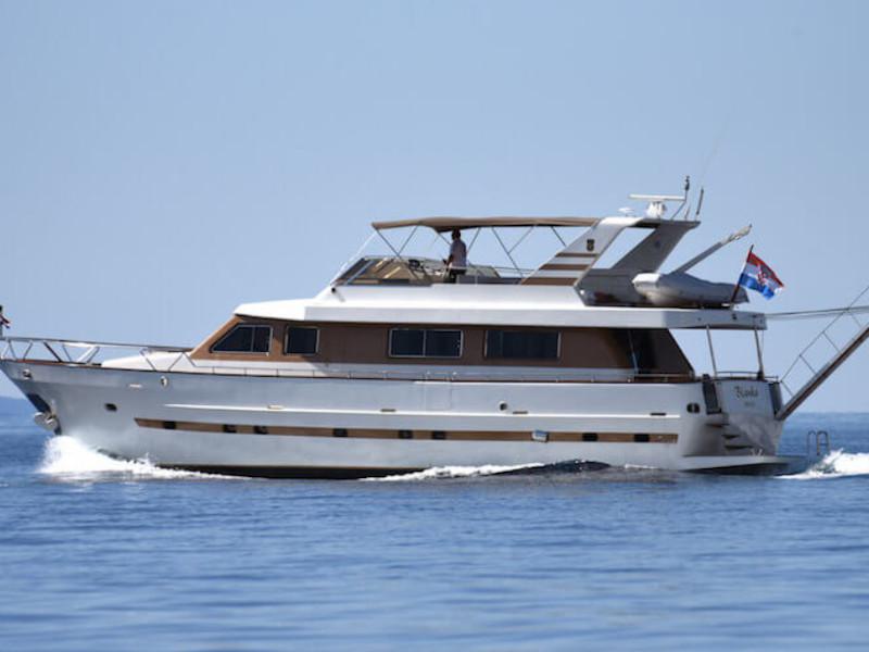 Book yachts online - motorboat - M/Y Blanka - M/Y Blanka - rent