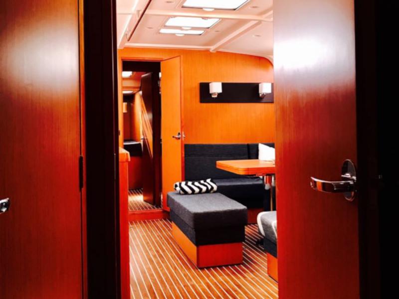 Book yachts online - sailboat - Bavaria Cruiser  51 - Skyfall - rent