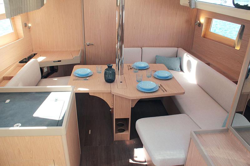 Book yachts online - sailboat - Oceanis 41.1 (2 Heads) - UNDER PRESSURE - rent