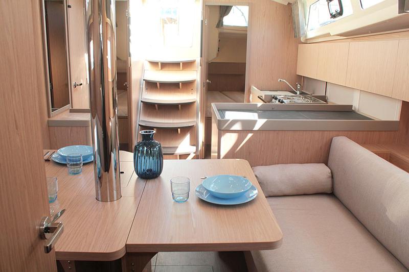 Book yachts online - sailboat - Oceanis 41.1 (2 Heads) - UNDER PRESSURE - rent