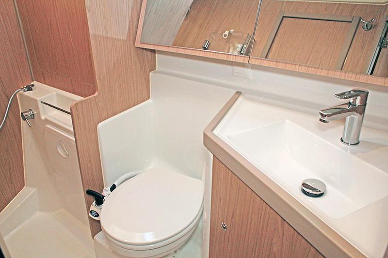 Book yachts online - sailboat - Oceanis 41.1 (2 Heads) - UNDER PRESSURE - rent