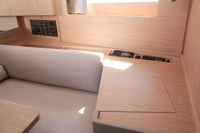 Book yachts online - sailboat - Oceanis 41.1 (2 Heads) - OASIS - rent